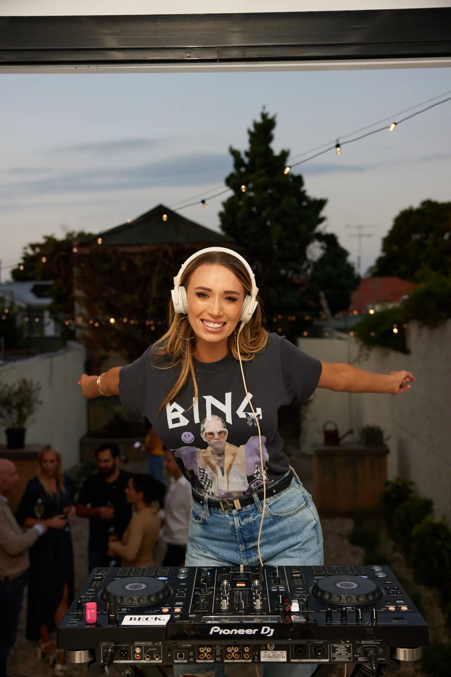 chloe-wilson-anine-bing-2023 event photo 1