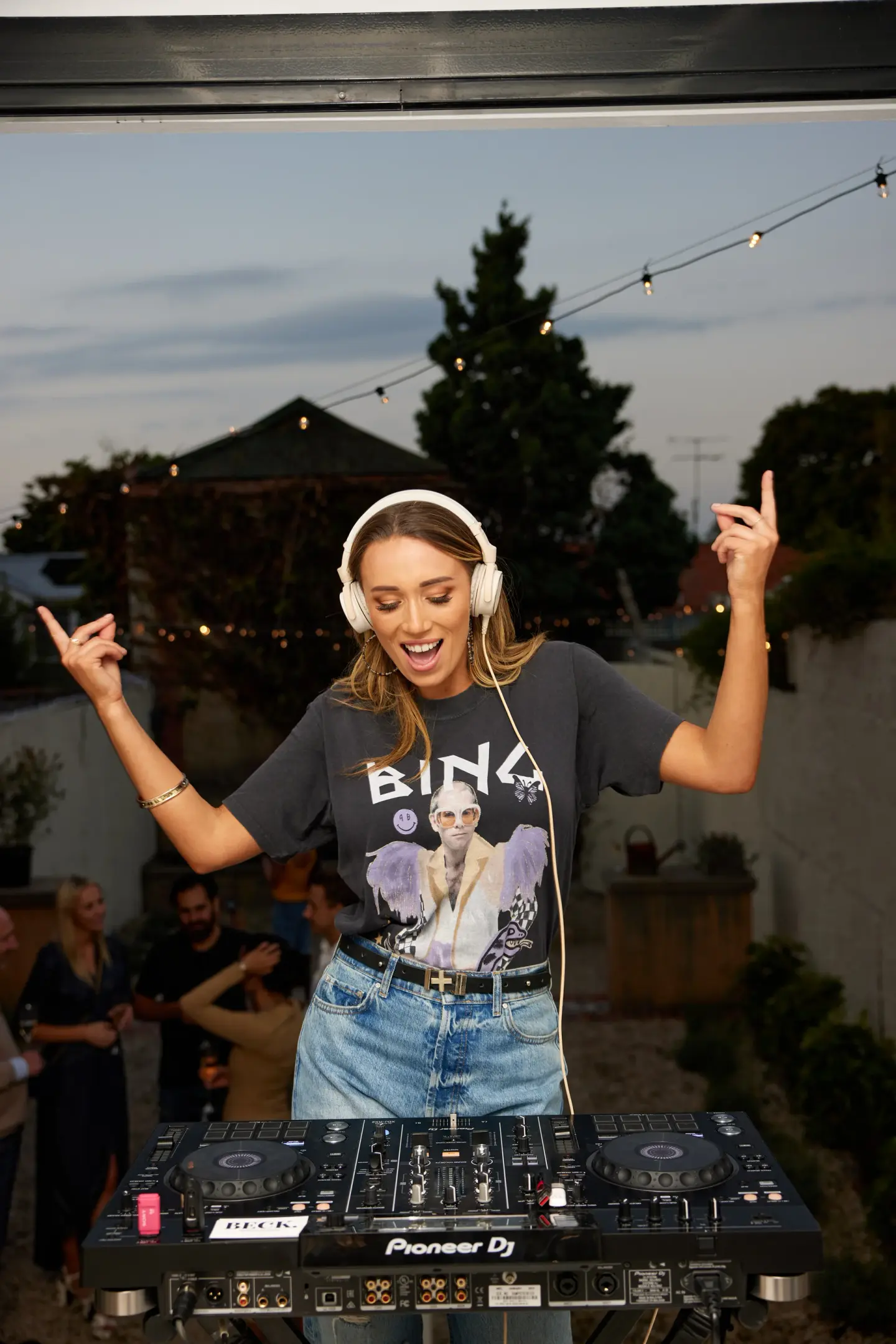 chloe-wilson-anine-bing-2023 event photo 3