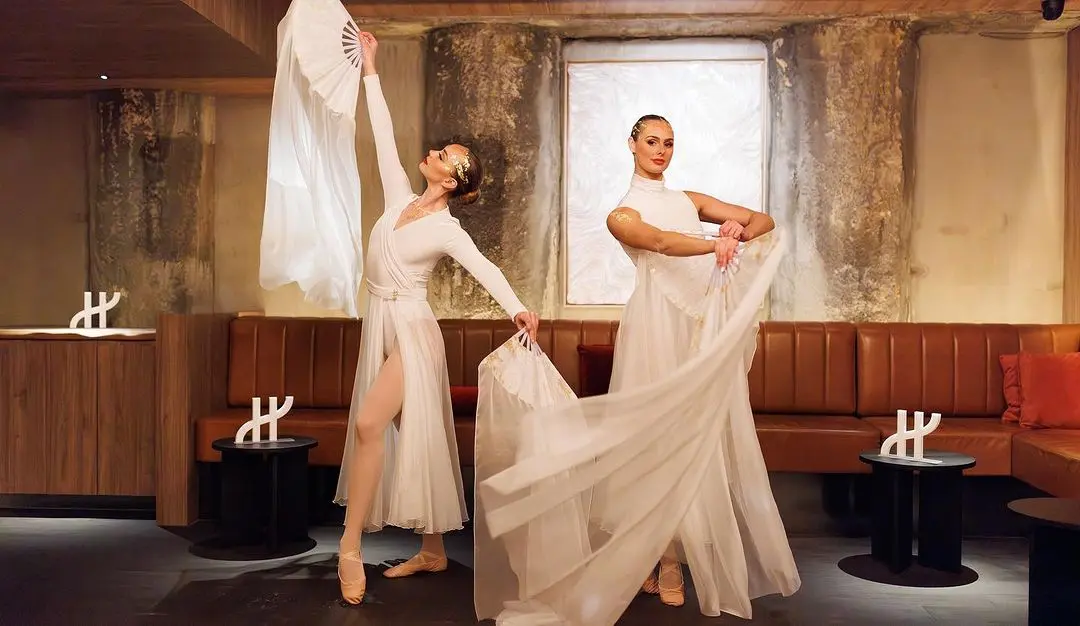 Silk Dancers