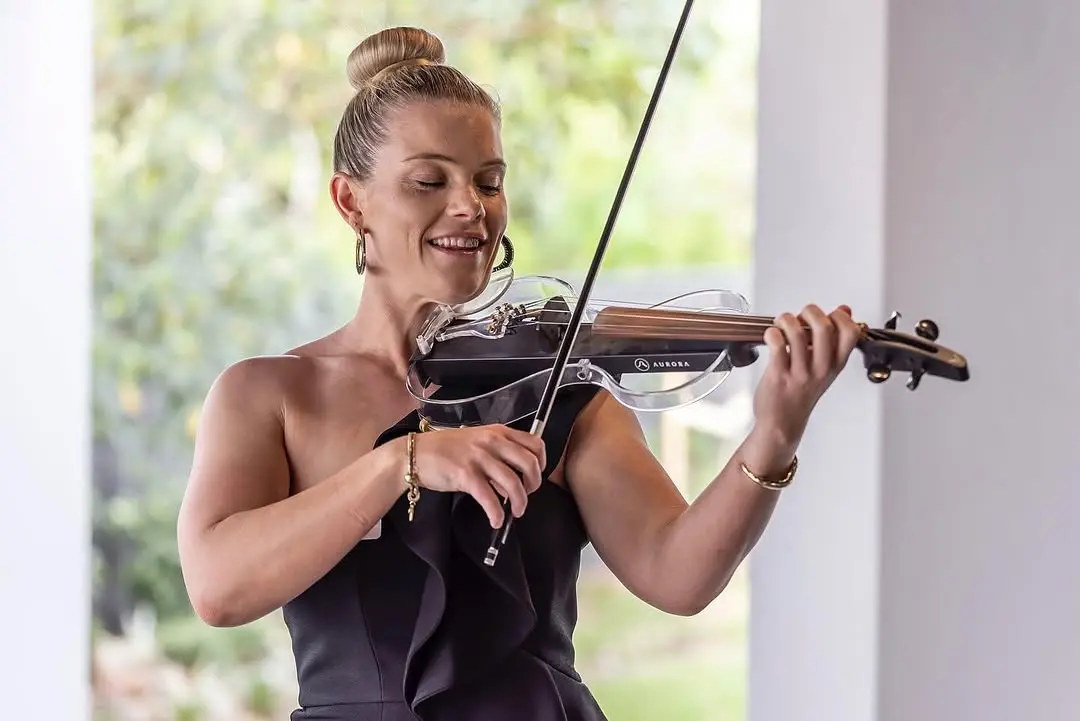 Zoe Vrachnas 9