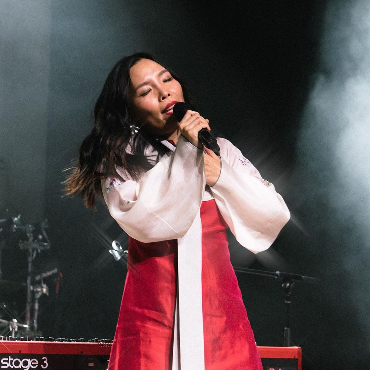 Dami Im 7