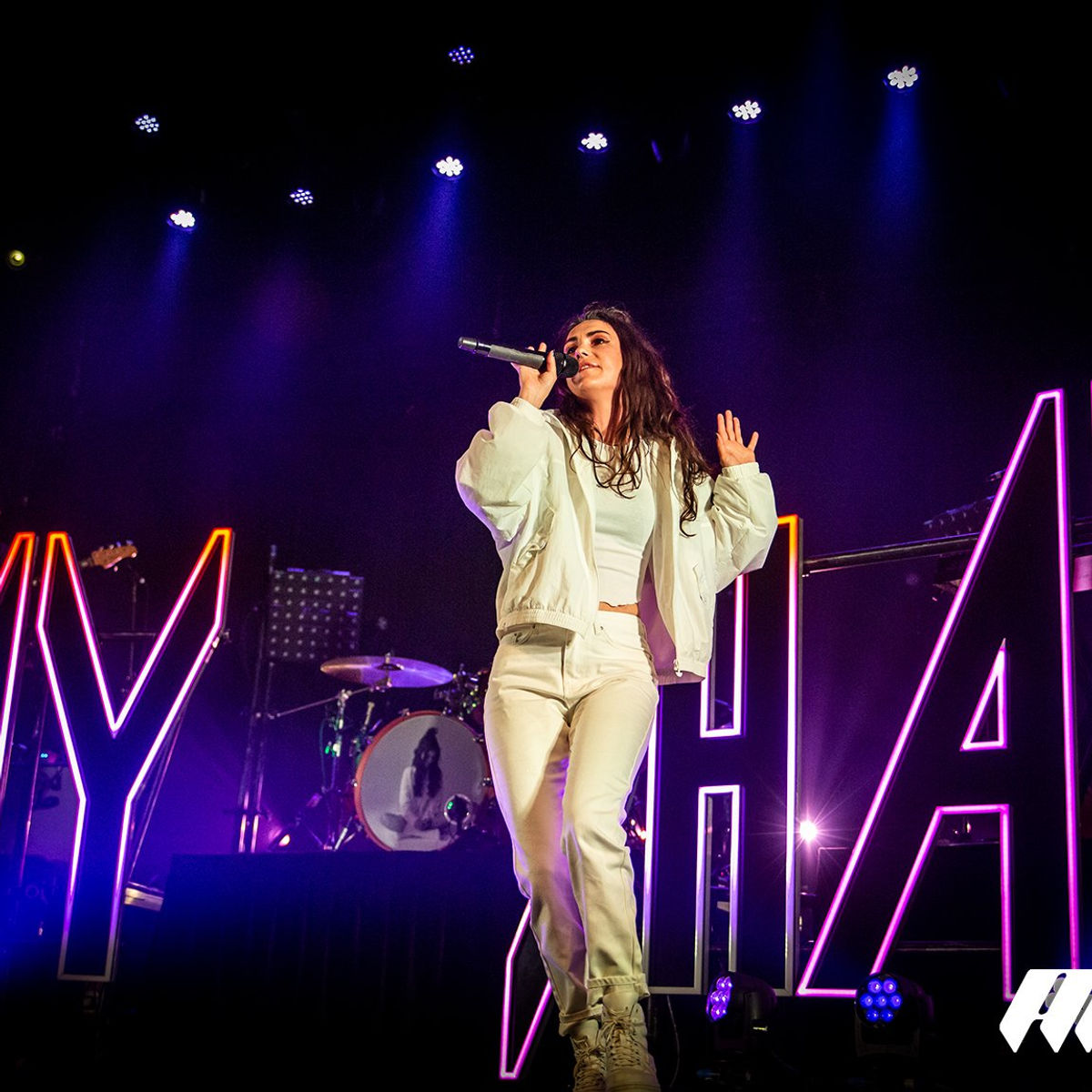 Amy Shark 4
