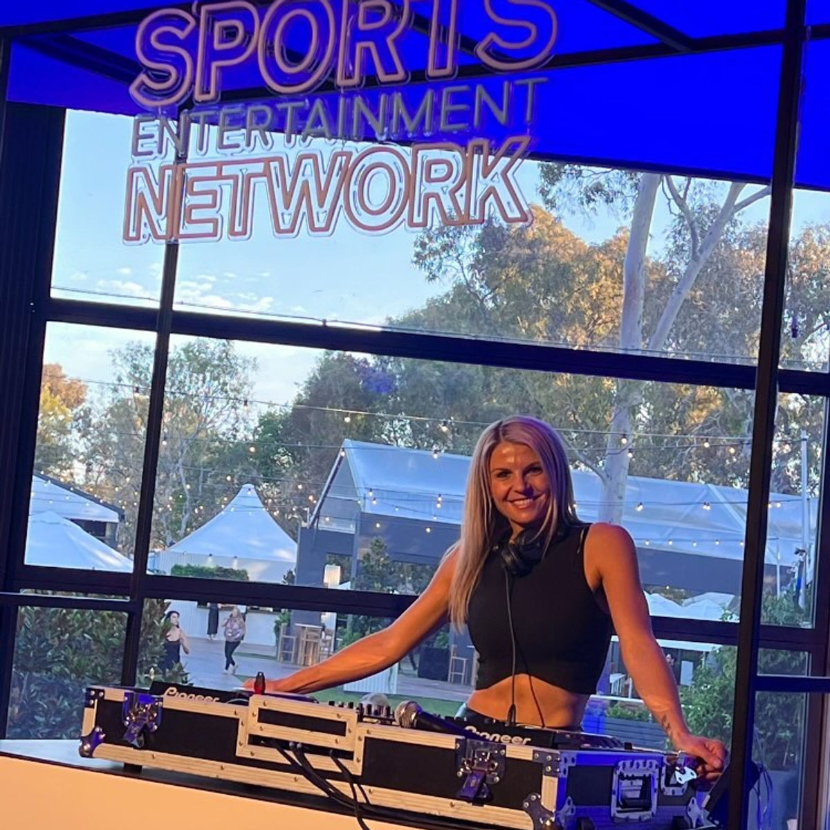 Nikki Pratt 10