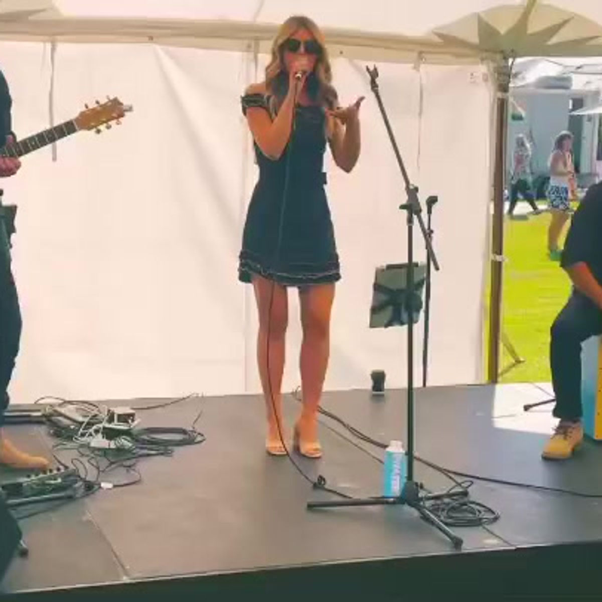 Emmanuela 10