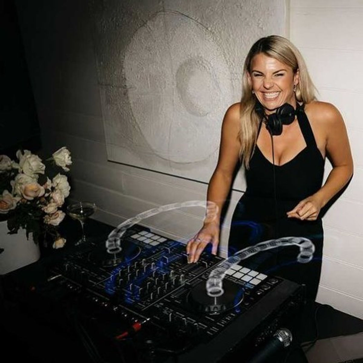 Nikki Pratt 8